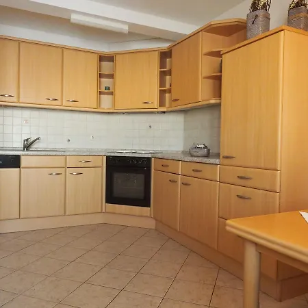 Herbst Apartment *